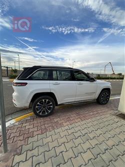 جیپ گراند شیرۆکی